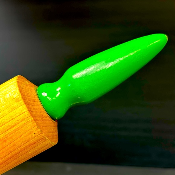 - Retro / Vintage 18” L wooden rolling pin with painted green handles - Picture 3 of 7